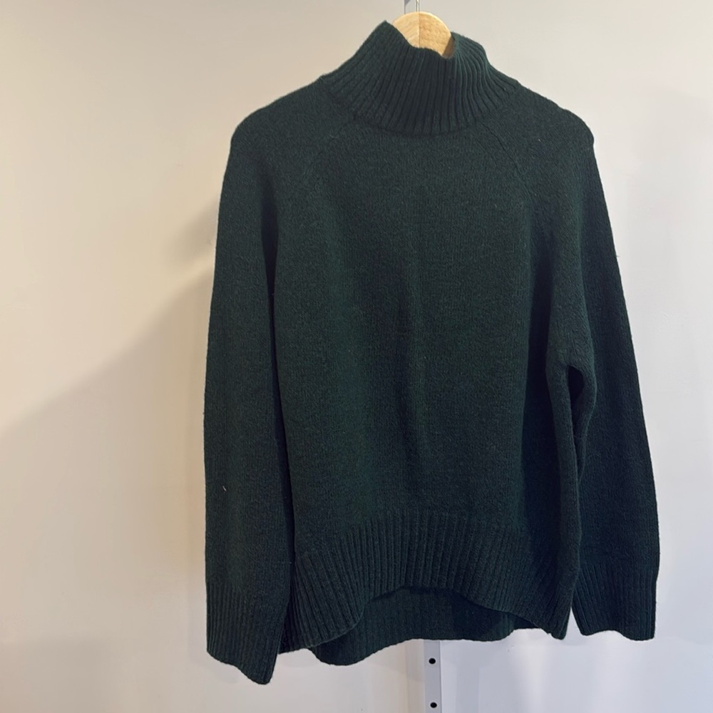 H&M Turtleneck Sweater Dark Green Size XS NWT